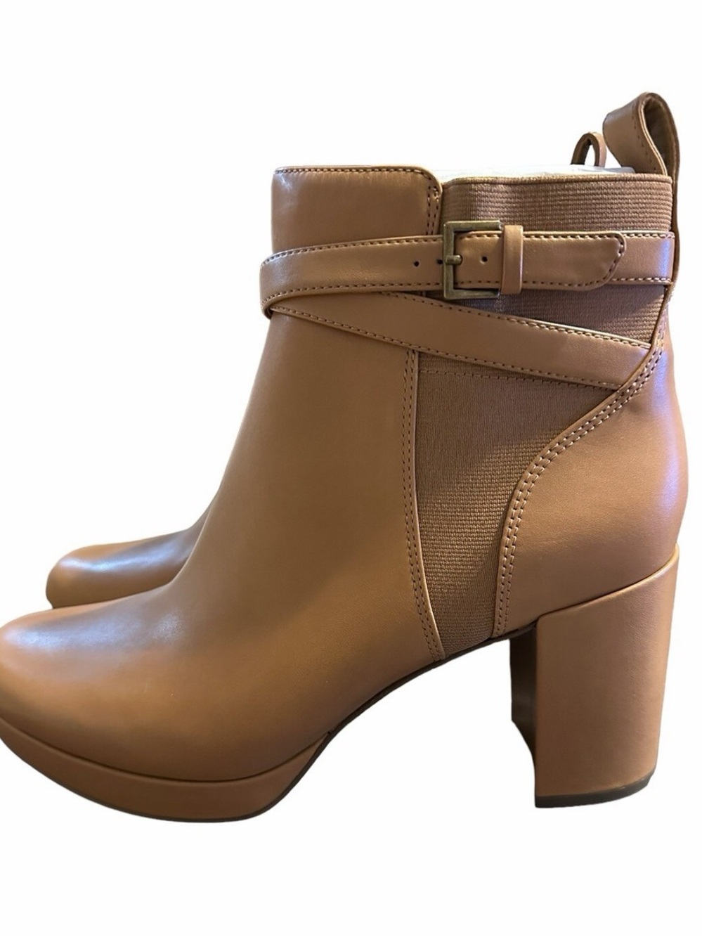 Women’s Vionic Tan/Camel Ankle Boots with Buckle Strap water repellant 💜